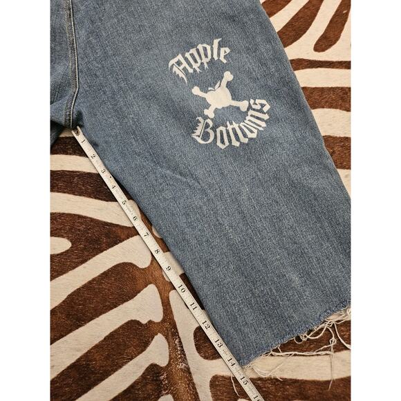 Vintage Y2K Apple Bottoms Picked Fresh Daily Wide Leg Low Rise Jean Shorts Sz 14 - Picture 7 of 8